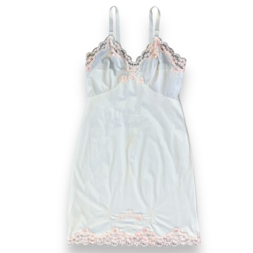 1960’s Movie Star brand Vintage Lingerie Full Slip White with Pink Floral Lace